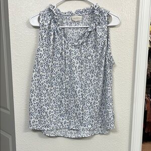 Melloday Blue and white Floral Women's Top size medium